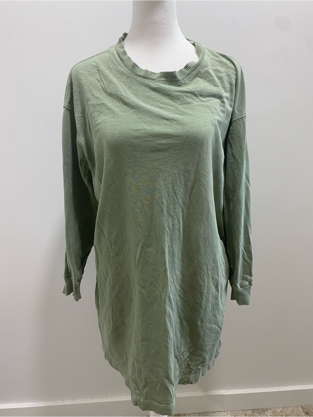 Old Navy Sage Green Petite Crewneck Tee